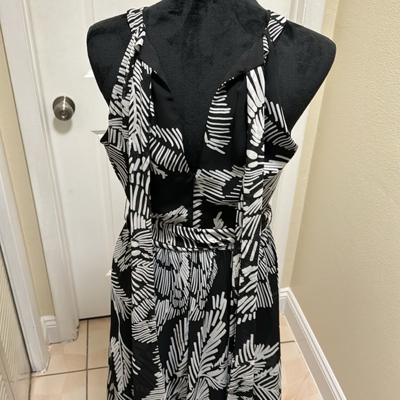 Maxi Dress w/ Lining - Picture 6 of 8